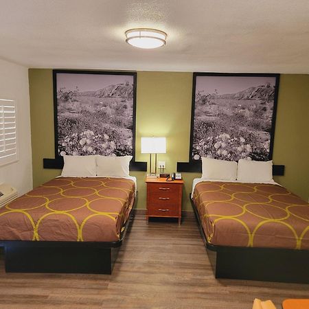 Super 8 By Wyndham El Centro North Hotel ภายนอก รูปภาพ